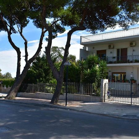 Bed and Breakfast Golden Bay Трани Экстерьер фото