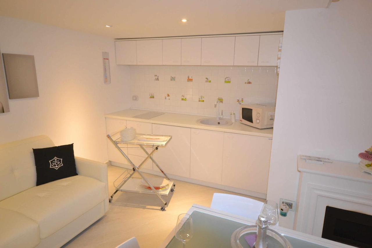 Bed and Breakfast Golden Bay Трани Экстерьер фото