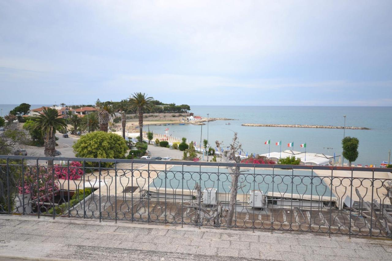 Bed and Breakfast Golden Bay Трани Экстерьер фото